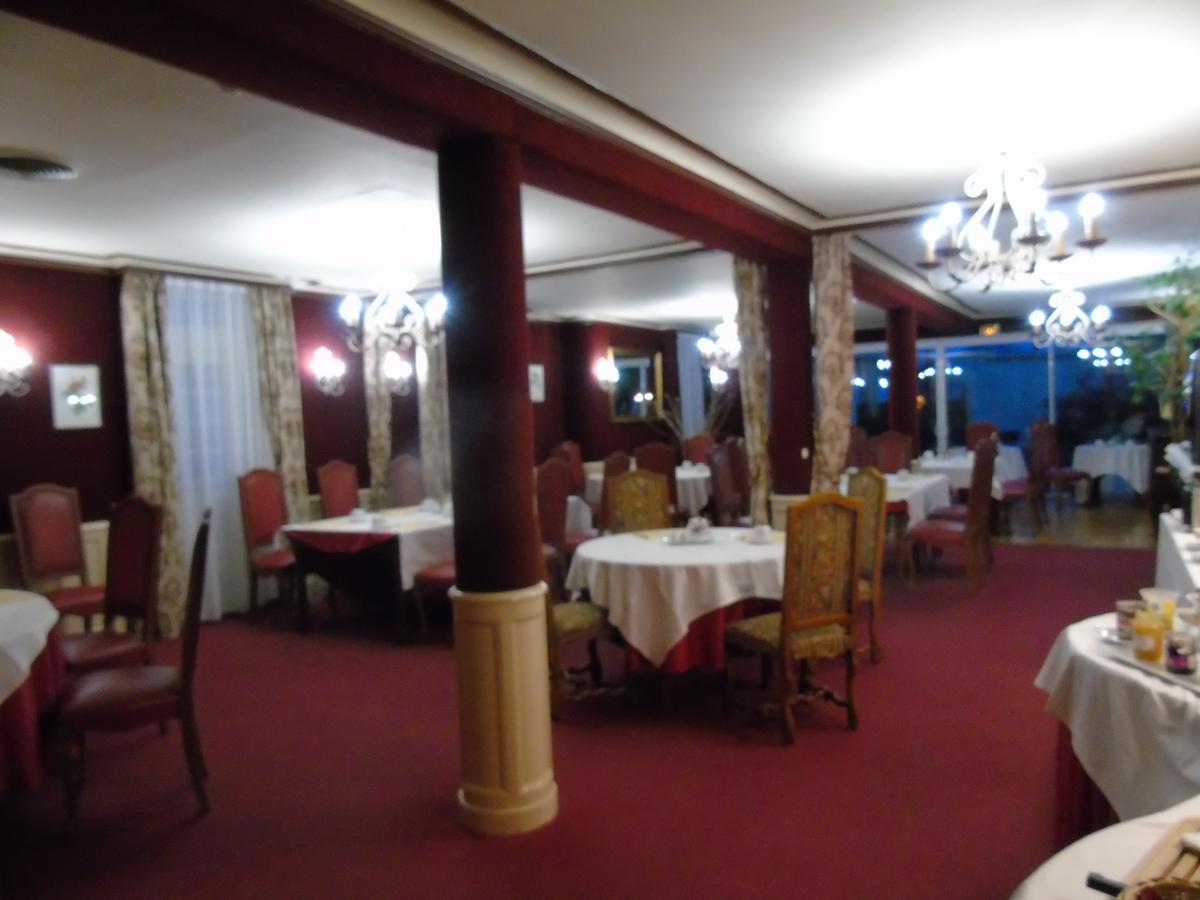 Best Western Hotel Montgomery Pontorson Exterior photo